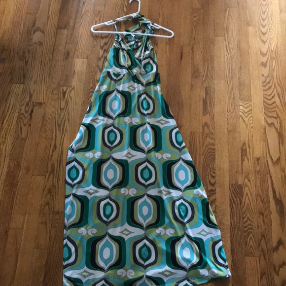 Halter dress - Picture 3 of 6